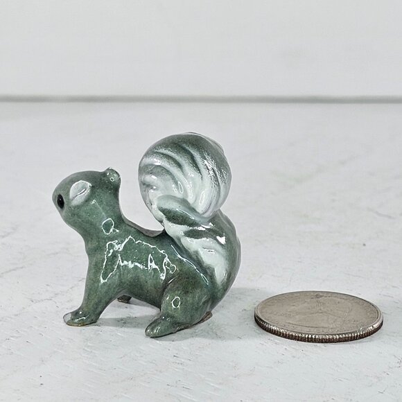 Hagen Renaker Grey Squirrel Mama Miniature Figurine Vintage *Chip* - Picture 8 of 8